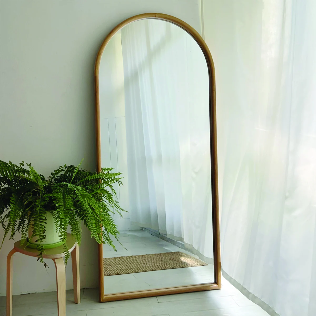 MR1009 - Slim Console Wall Mirror