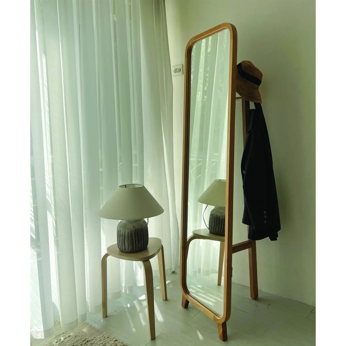 MR1013 - Coat Stand Mirror